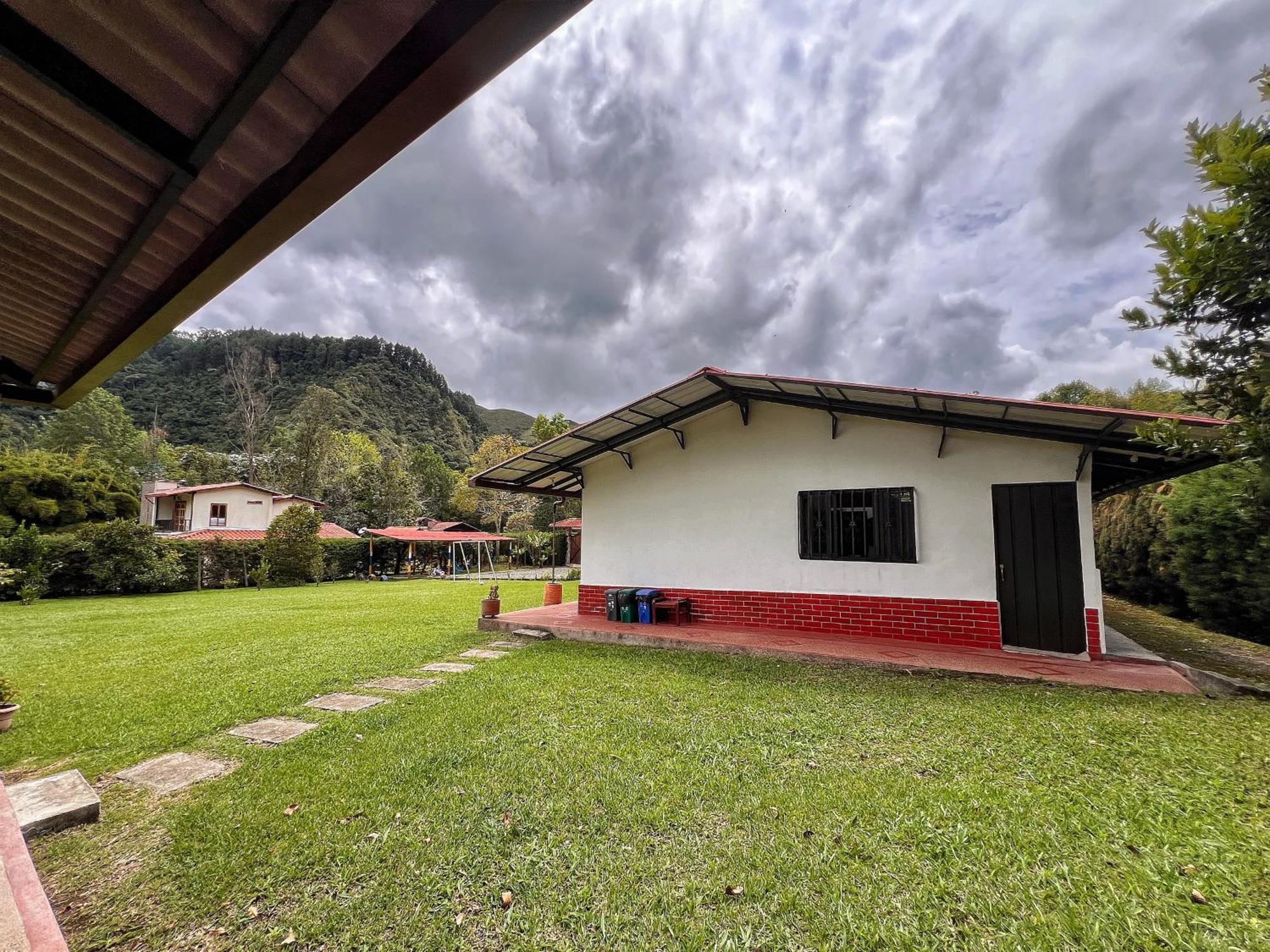 Paraiso Cocora Salento Bagian luar foto